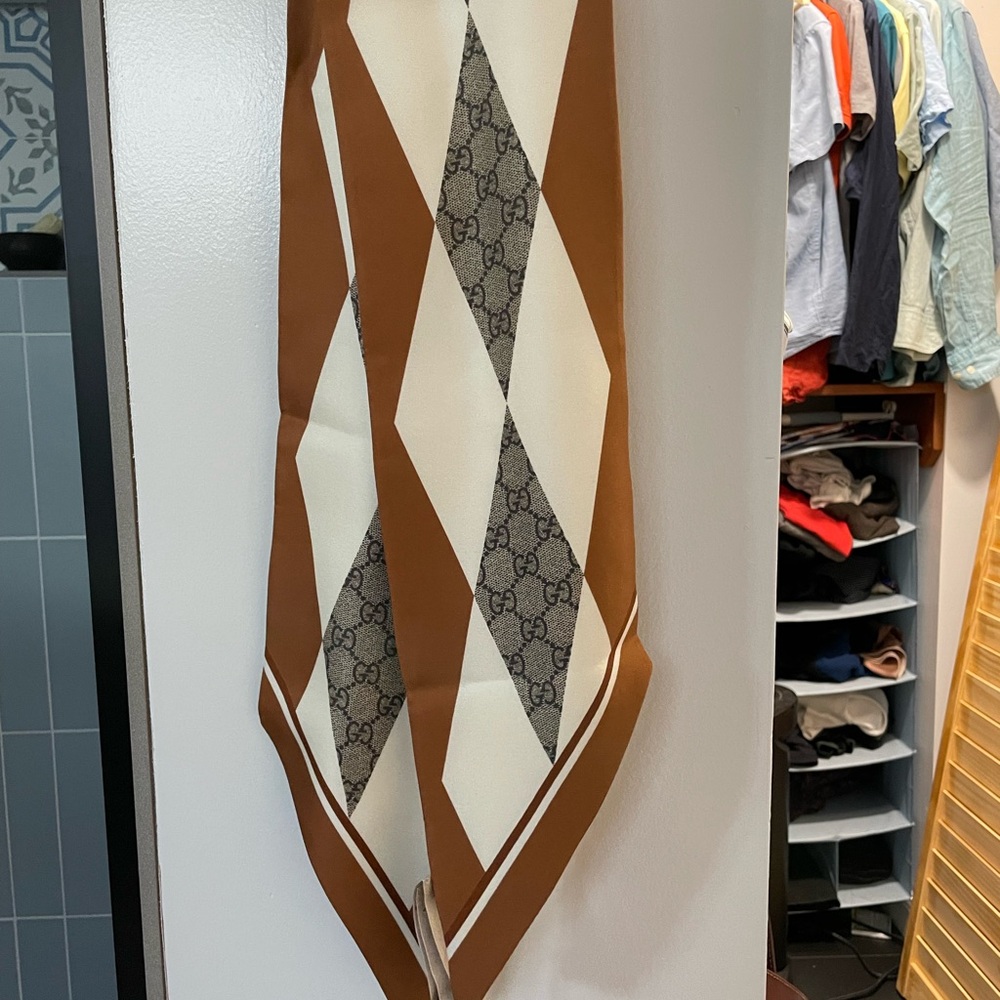 Brand new gucci scarf 100% silk